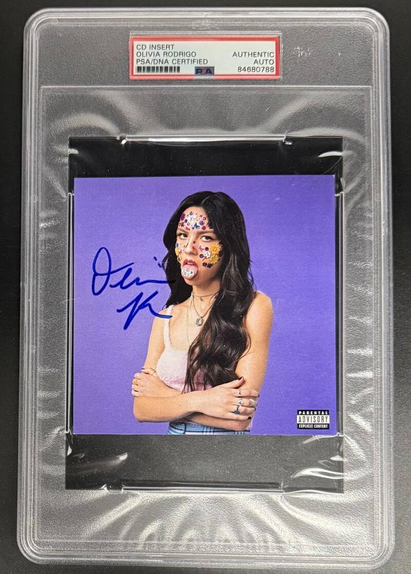 Olivia Rodrigo Sour Signed Autograph PSA/DNA Encapsulated Slabbed CD Cover COA B