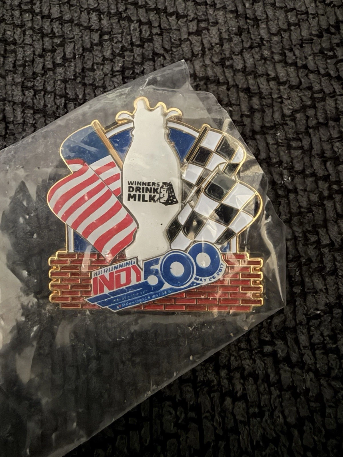 2017 Indy 500 Indianapolis Collector Lapel Pin Winners Drink Milk