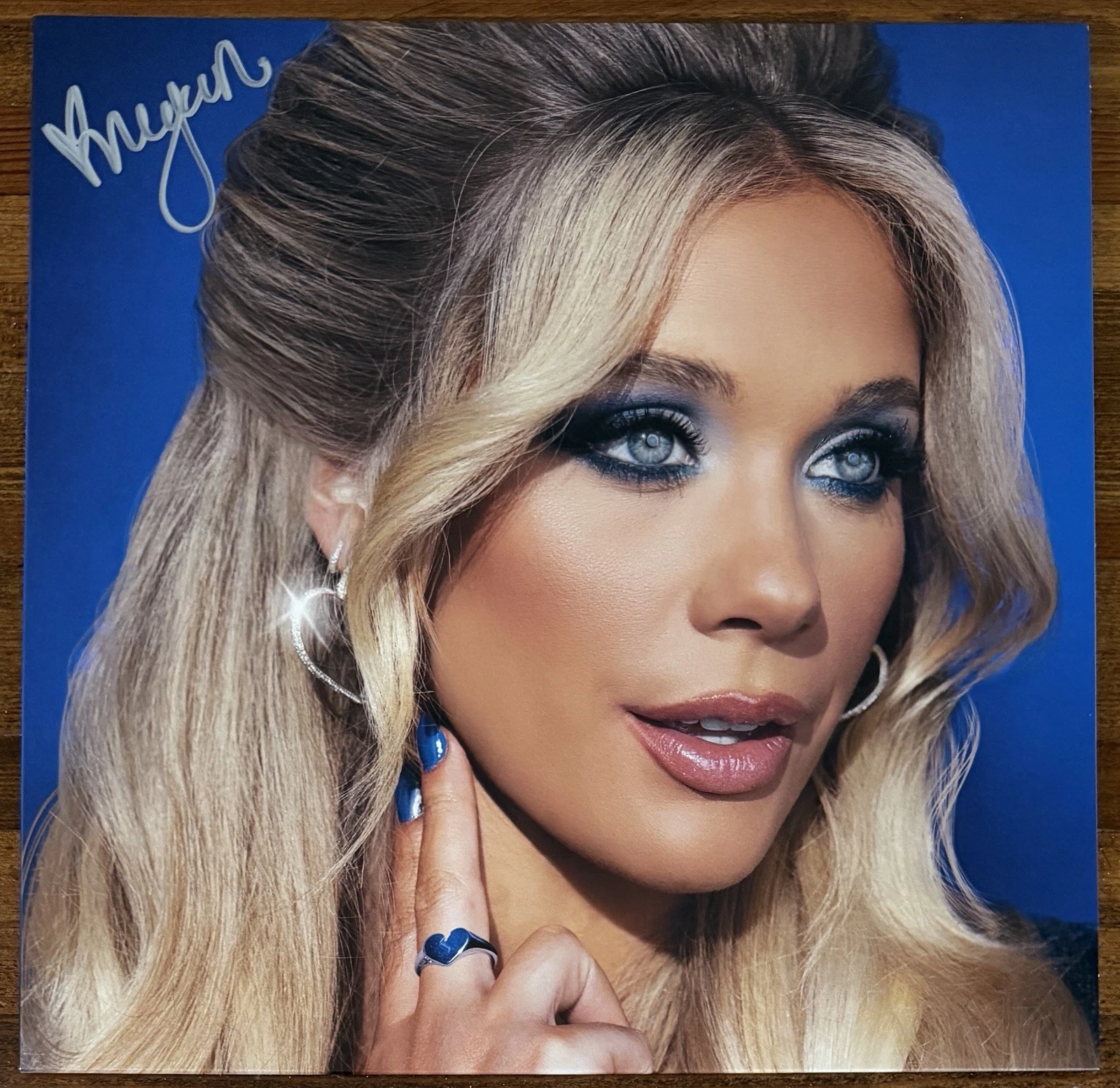 Discover the Megan Moroney Lucky Album Signed: A Must-Have