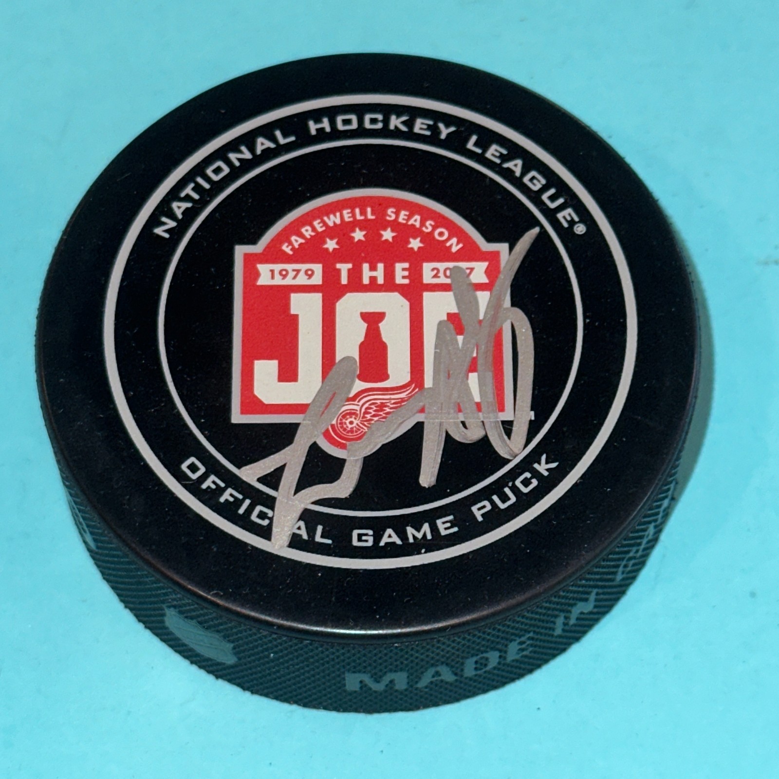 LARRY MURPHY Signed RED WINGS the JOE Official GAME Puck Beckett (BAS)
