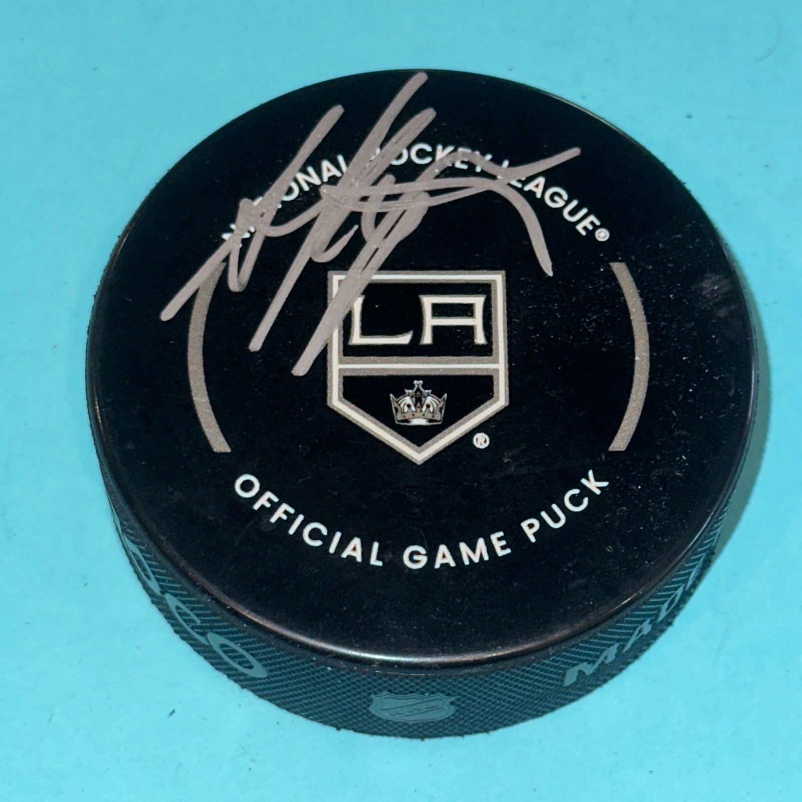 ANZE KOPITAR Signed Los Angeles KINGS Official GAME Puck Beckett (BAS)