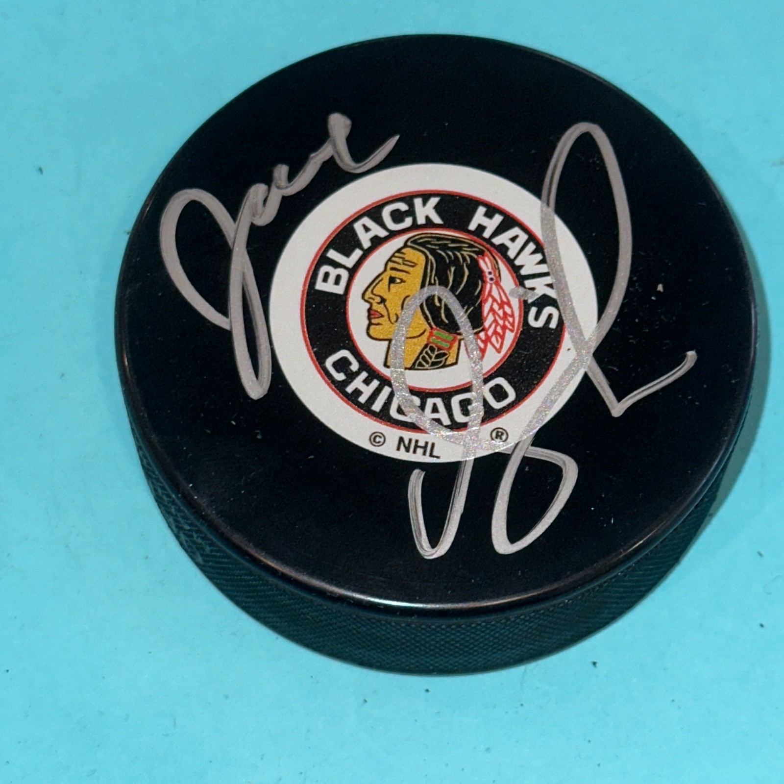 JOEL QUENNEVILLE Signed Chicago BLACKHAWKS Puck Beckett (BAS)