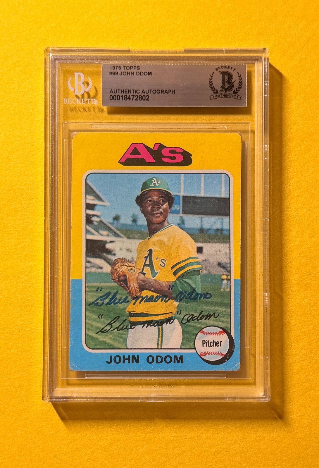 1975 TOPPS JOHN ODOM  #69 SIGNED AUTO CARD BECKETT AUTHENTIC A'S
