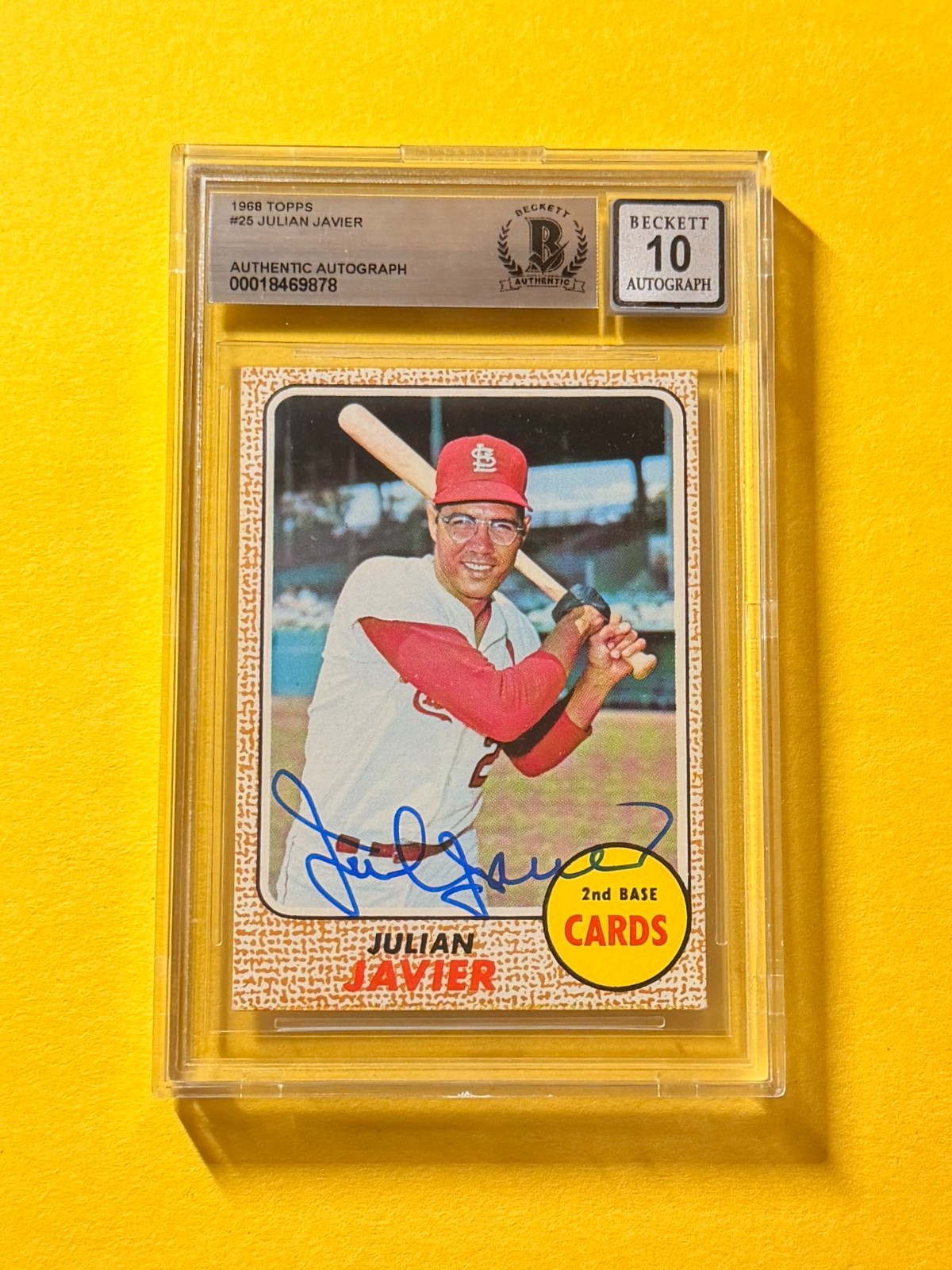 1968 TOPPS JULIAN JAVIER #25 SIGNED AUTO CARD BECKETT 10 AUTHENTIC CARDINALS