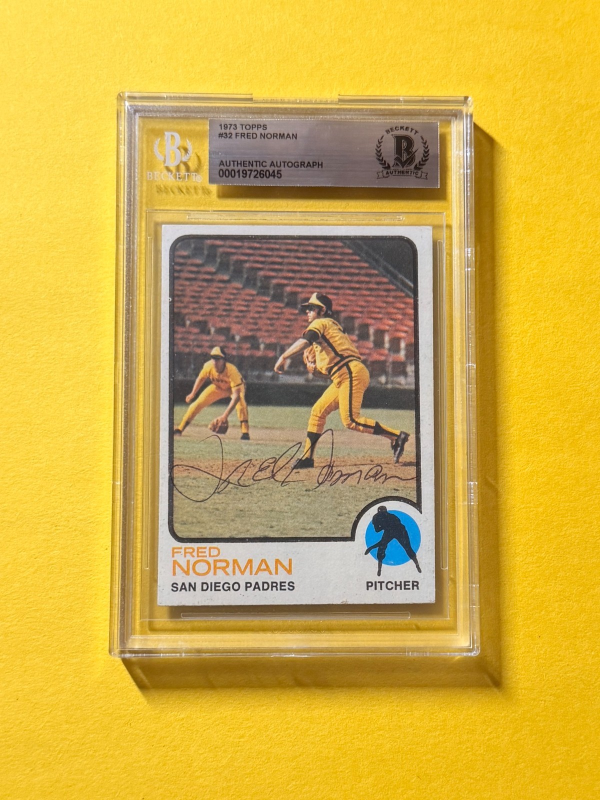 1973 TOPPS FRED NORMAN #32 SIGNED AUTO CARD BECKETT AUTHENTIC PADRES