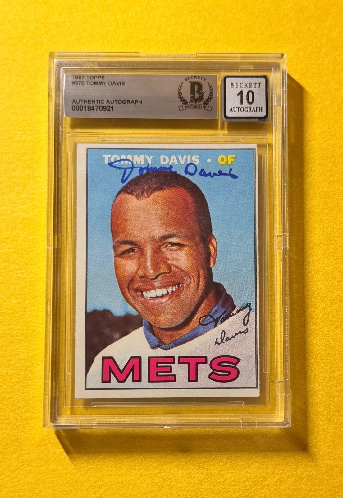 1967 TOPPS TOMMY DAVIS #370 SIGNED AUTO CARD BECKETT 10 AUTHENTIC METS