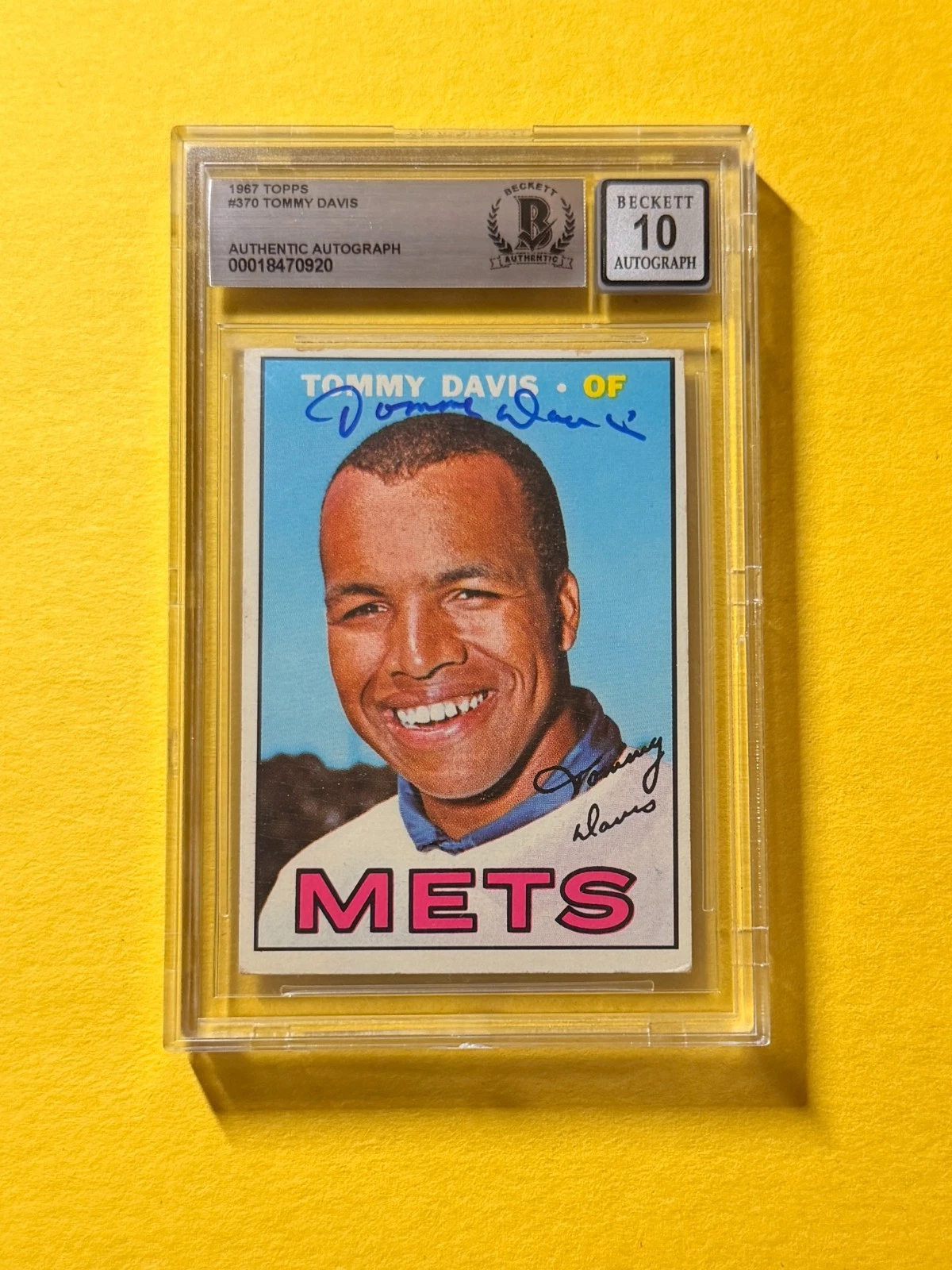 1967 TOPPS TOMMY DAVIS #370 SIGNED AUTO CARD BECKETT 10 AUTHENTIC METS