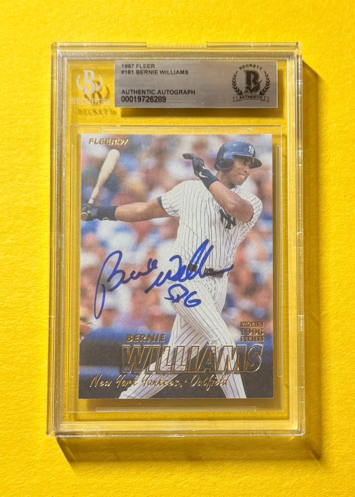 1997 FLEER BERNIE WILLIAMS #181 SIGNED AUTO CARD BECKETT AUTH YANKEES