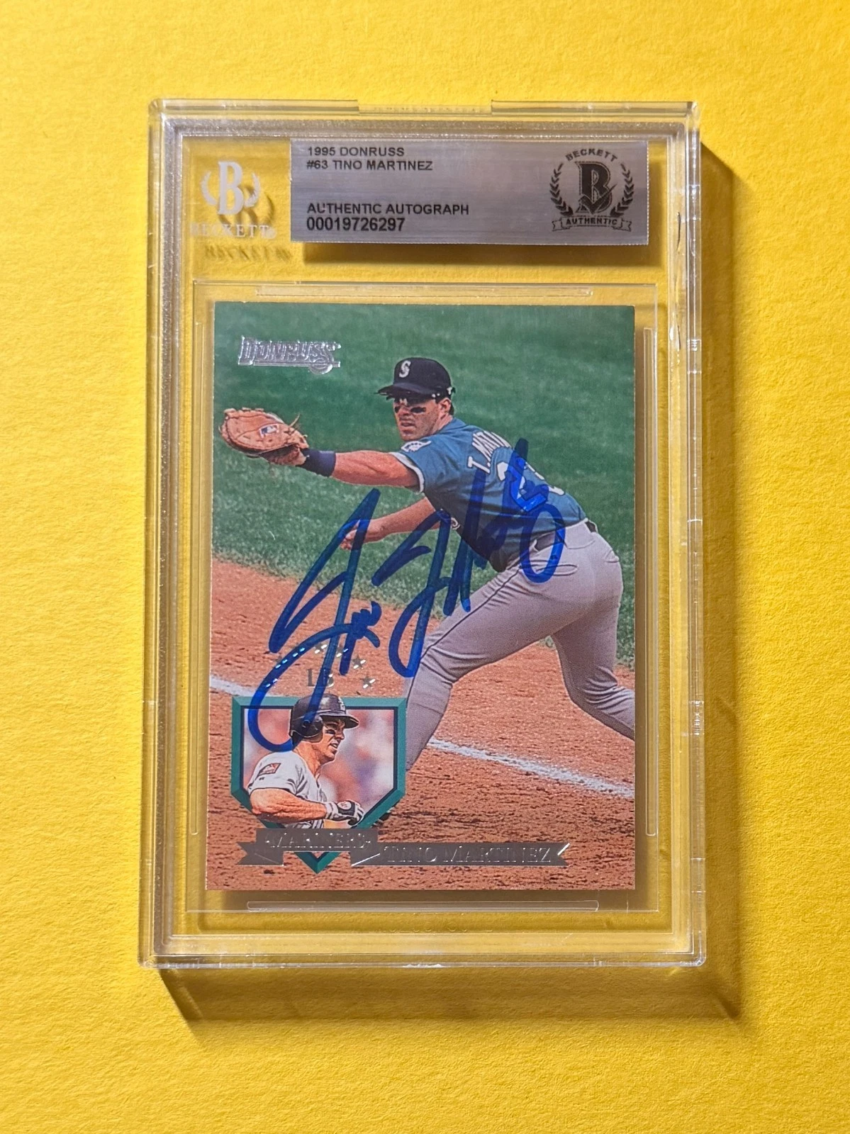 1995 DONRUSS TINO MARTINEZ #63 SIGNED AUTO CARD BECKETT AUTHENTIC MARINERS