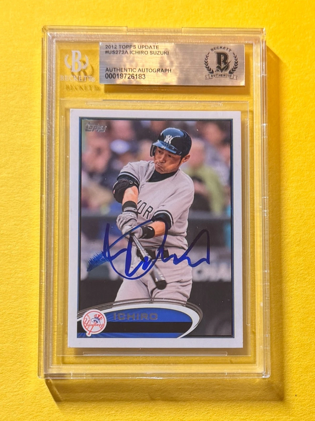 2012 TOPPS UPDATE ICHIRO SUZUKI #US272A SIGNED AUTO CARD BECKETT AUTHENTIC NYY