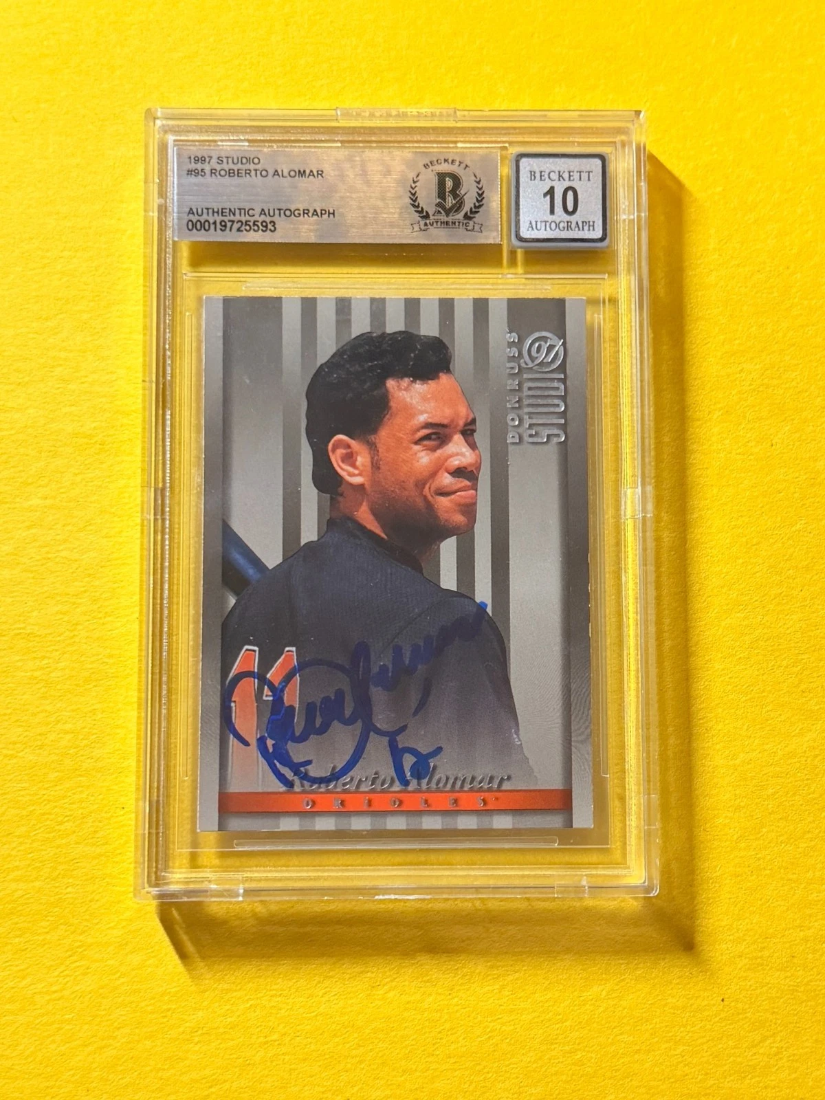 1997 DONRUSS STUDIO ROBERTO ALOMAR #95 SIGNED AUTO CARD BECKETT 10 AUTHENTIC