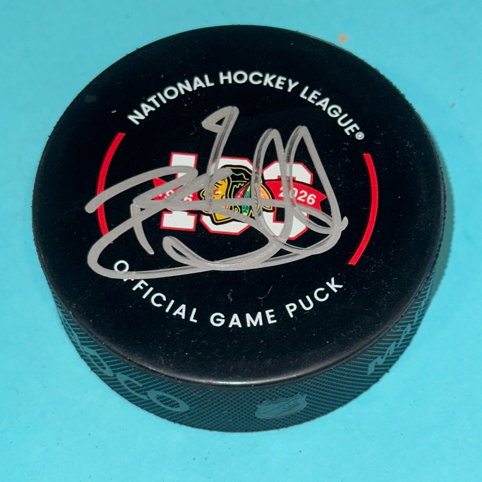 BRENT SEABROOK Signed BLAKHAWKS 100th Ann Official GAME Puck Beckett (BAS)