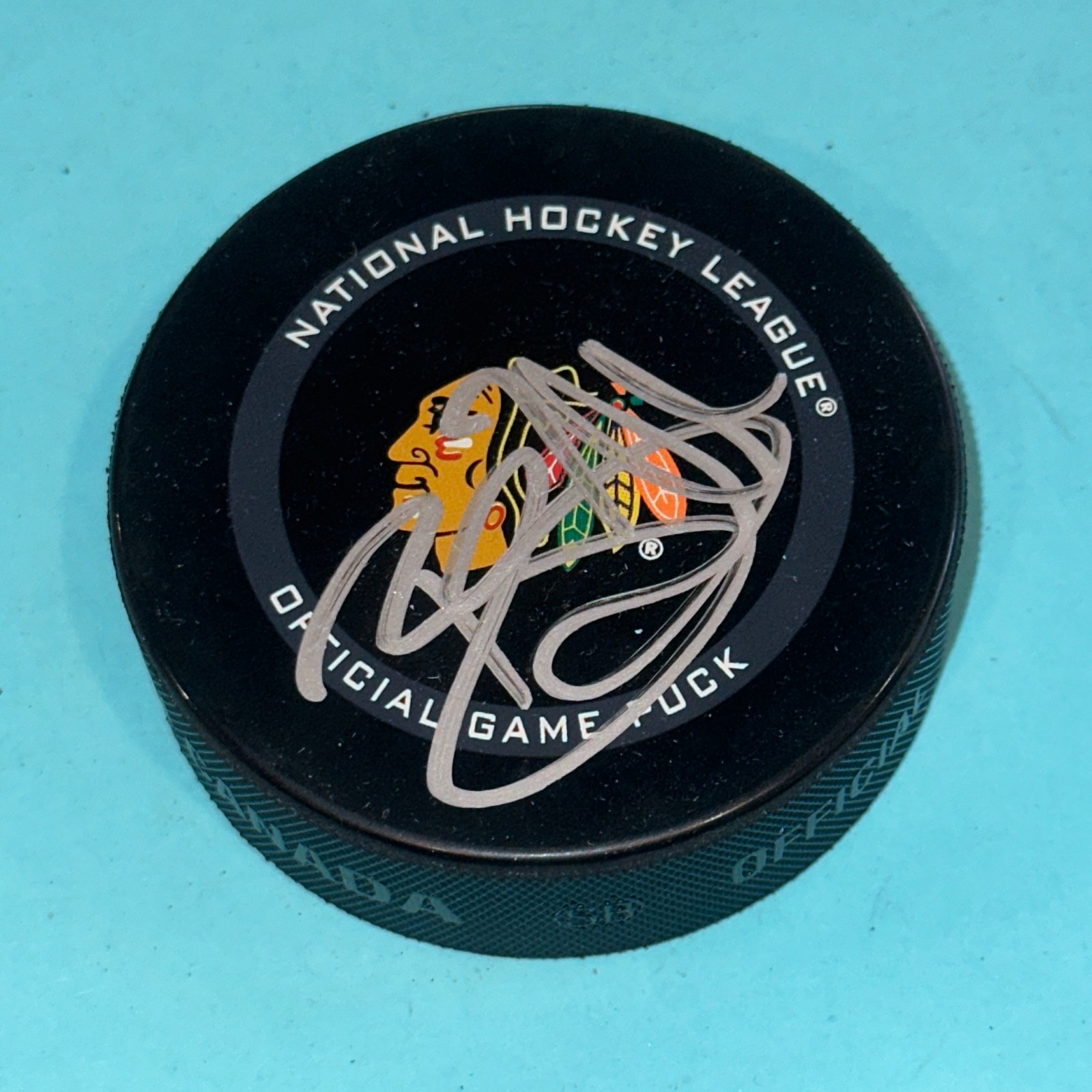 BRENT SEABROOK Signed Chicago BLACKHAWKS Official GAME Puck Beckett (BAS)