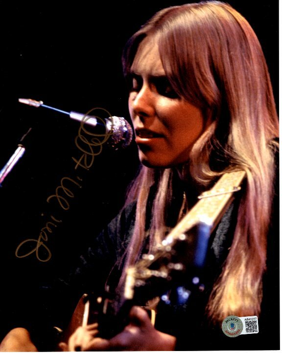 JONI MITCHELL signed 8x10 photo Beckett BAS LOA