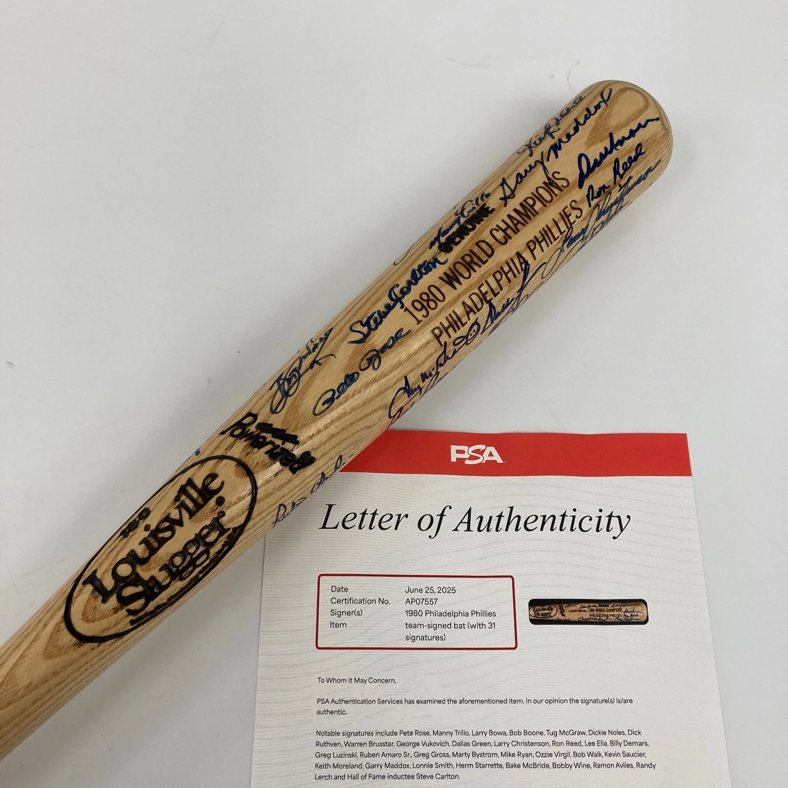 1980 Philadelphia Phillies World Series Champs Team Signed Bat 31 Sigs PSA DNA