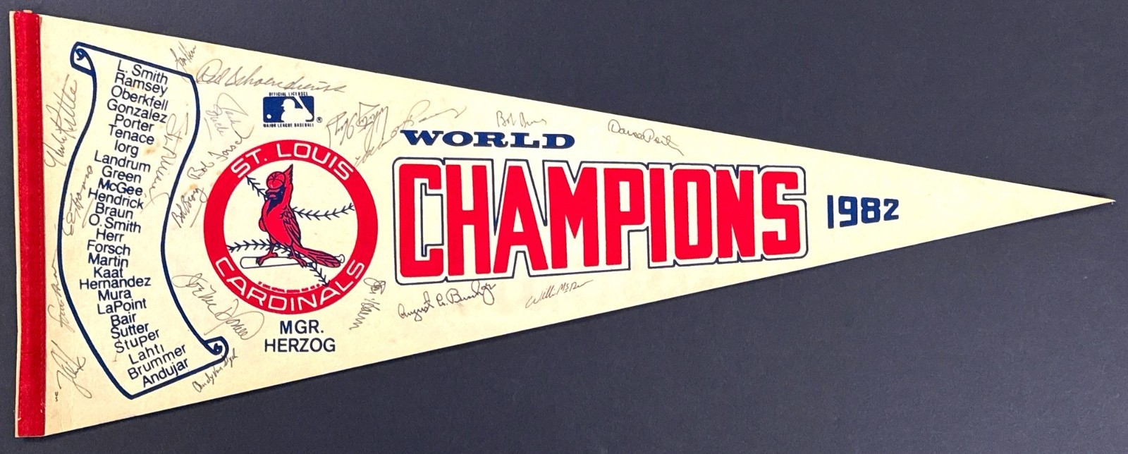 1982 St. Louis Cardinals World Series Champs Team Signed Baseball Pennant BAS