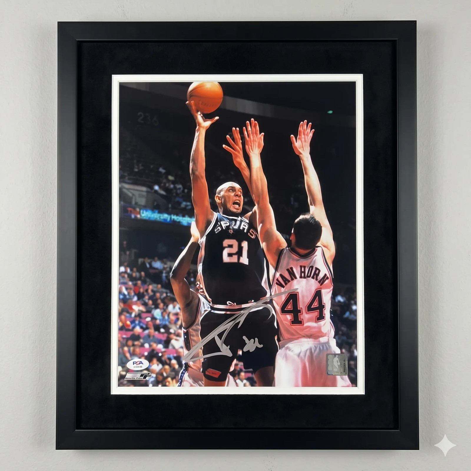 Tim Duncan San Antonio Spurs Signed Basketball 11x14 Custom Framed Photo PSA