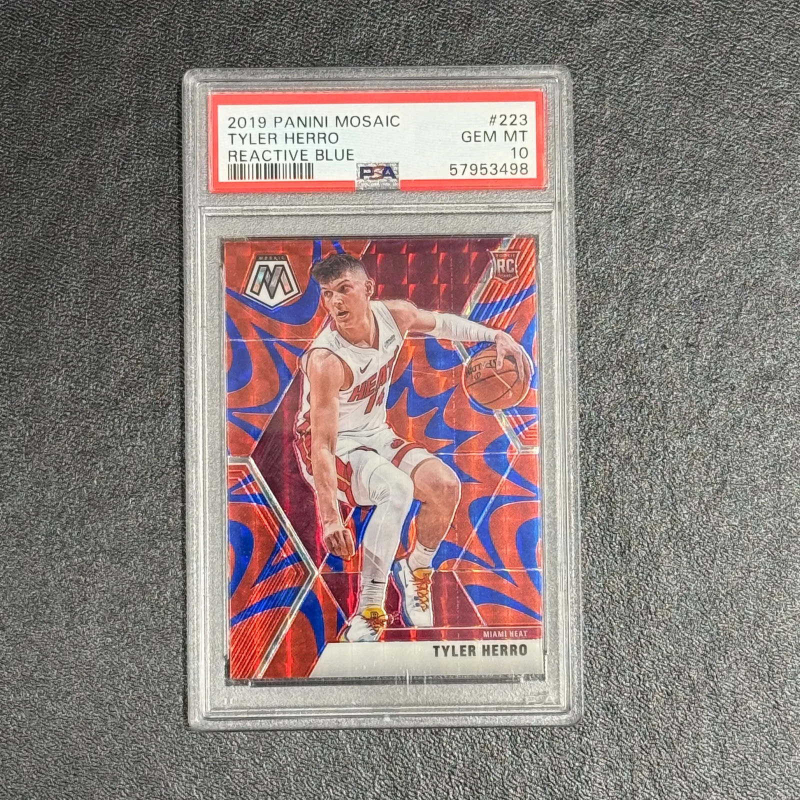 2019 Panini Mosaic Reactive Blue#223 Tyler Herro Signed Card PSA 10 Miami Heat