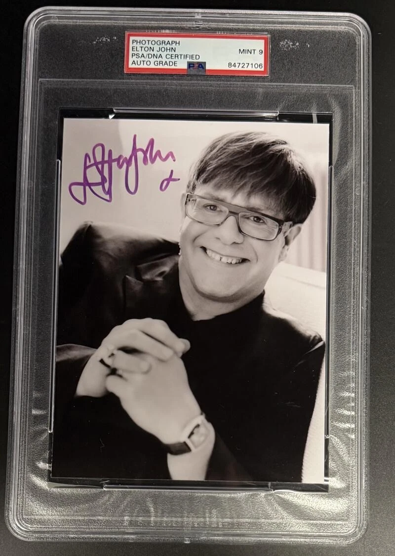 Elton John Signed Autograph PSA/DNA Slabbed Encapsulated Photo  MINT 9 Signature