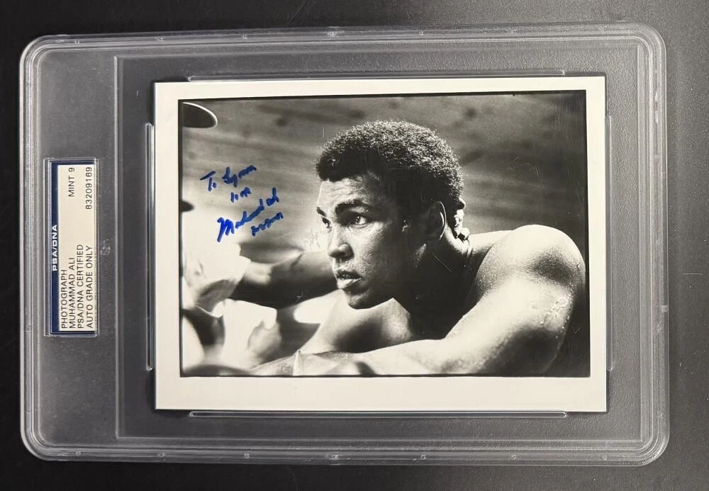 Muhammad Ali Signed Autograph PSA/DNA Slabbed Classic Boxing Photo Mint 9 COA