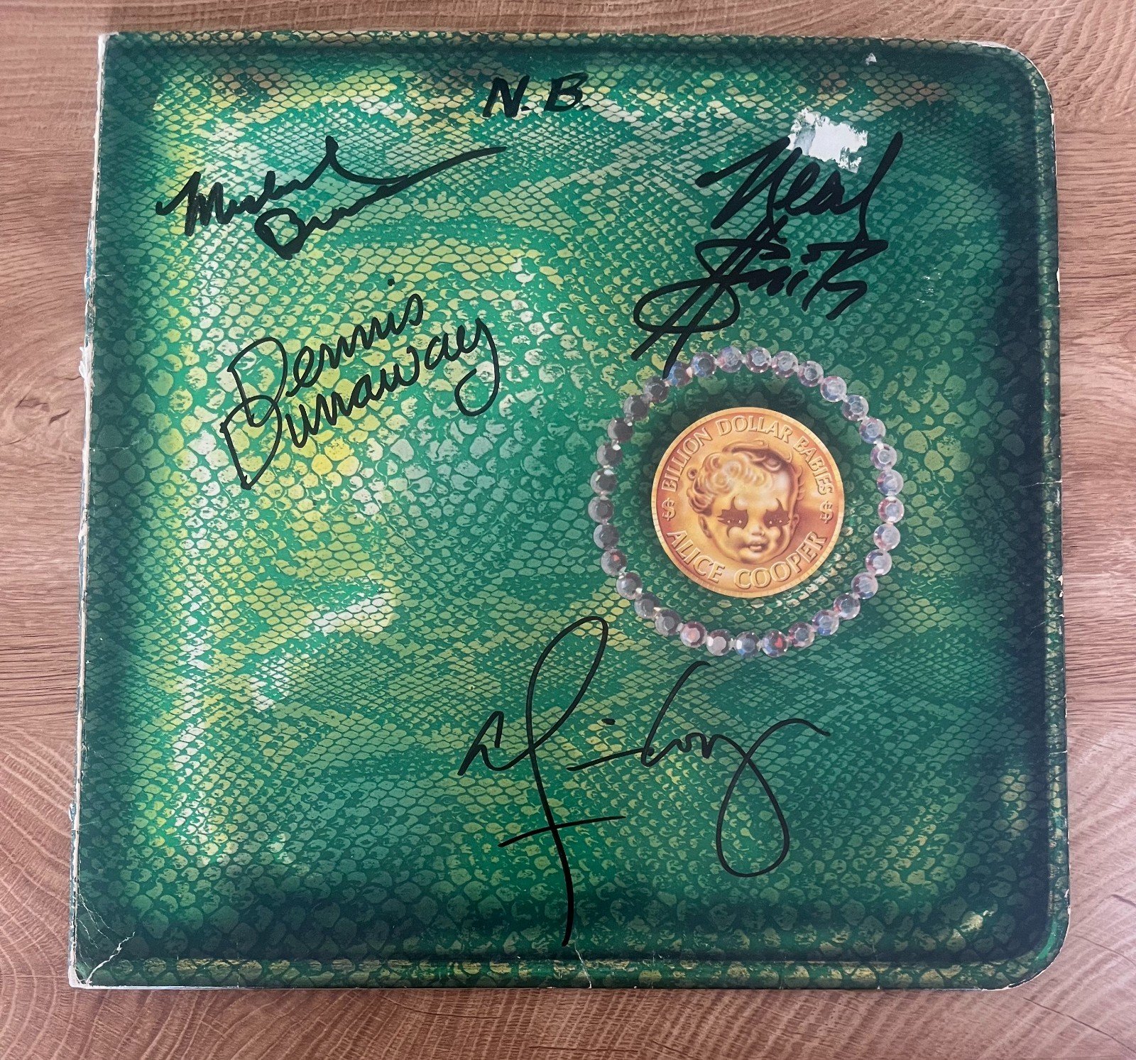 * ALICE COOPER BAND * signed vinyl album * BILLION DOLLAR BABIES * COA *