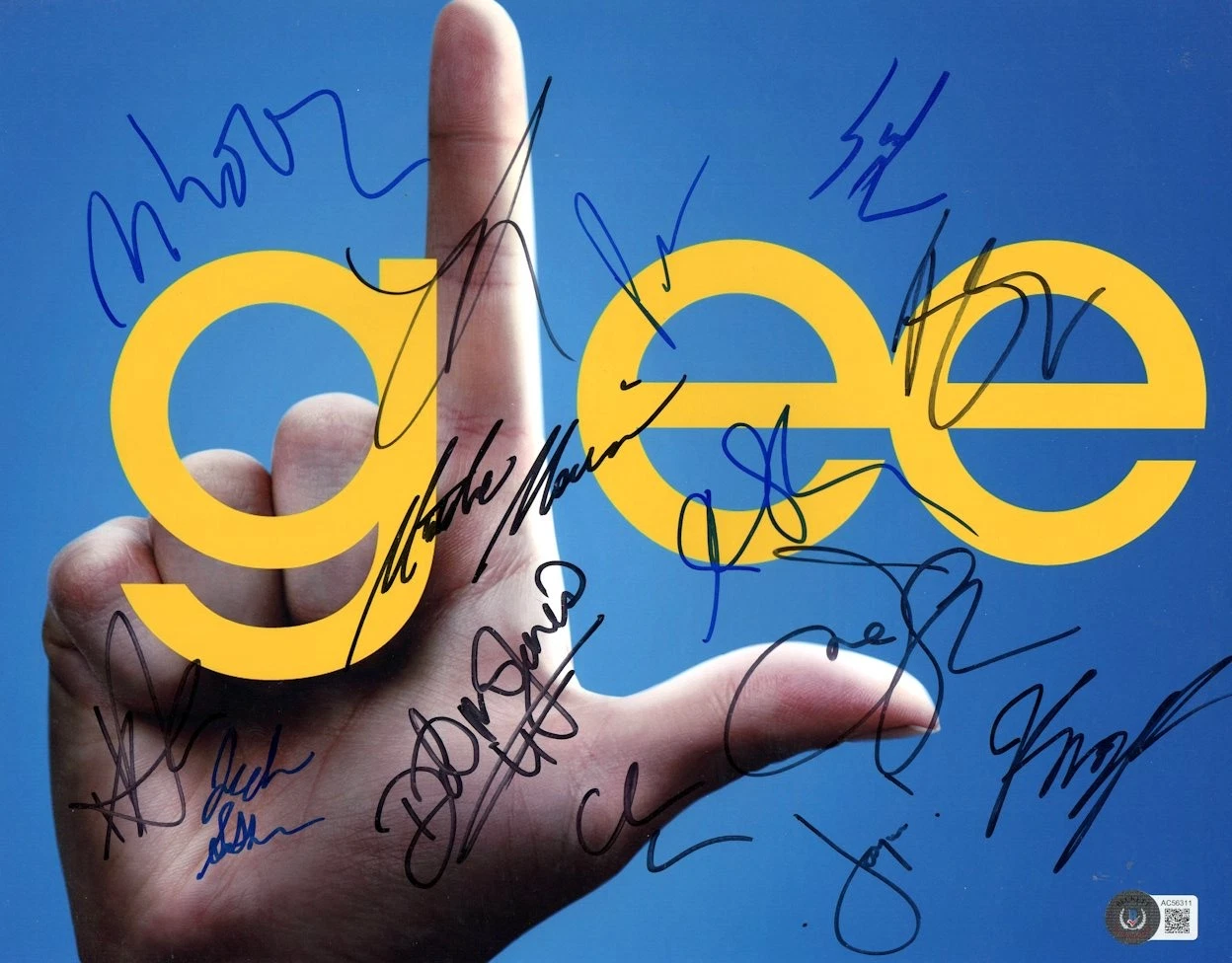 Glee Signed Cast Autographed 11X14 Photo Michele Lynch 14 Autos BAS AC56311