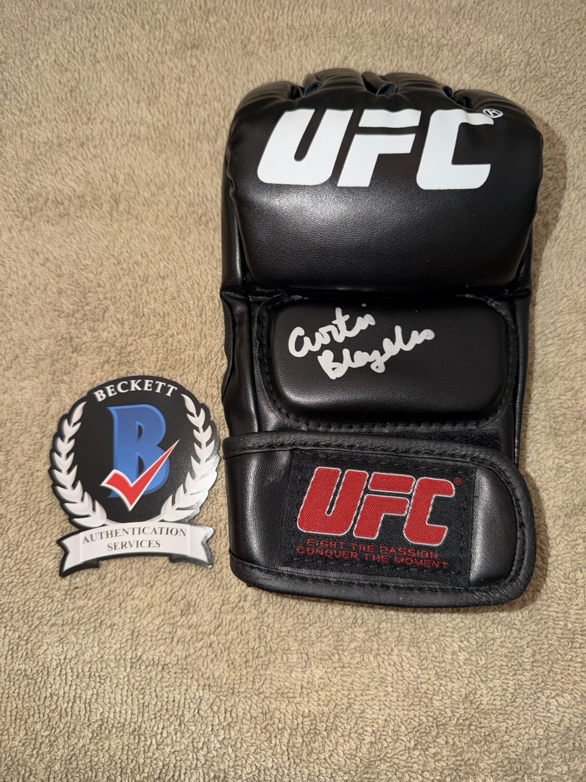 Curtis Blaydes Signed UFC Glove UFC Future Champ Superstar Legend Beckett