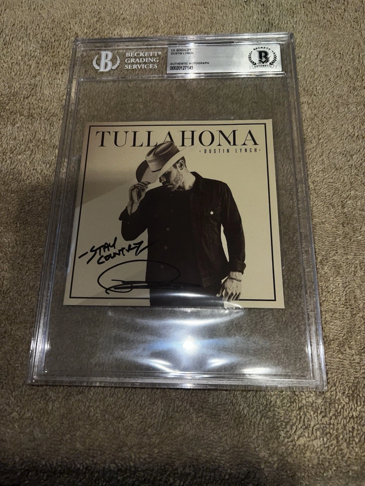 Dustin Lynch Signed Tullahoma CD Booklet Music Legend Beckett