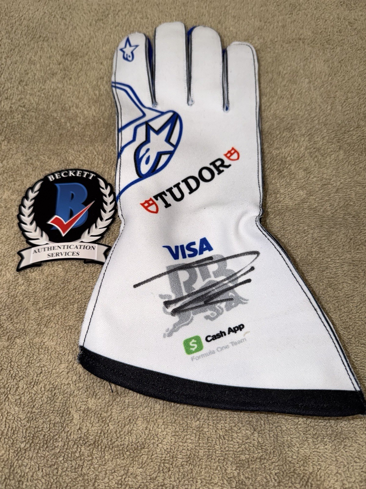 Arvid Lindblad Signed Visa RB Racing Bulls Race Glove Formula 1 Star Beckett #3