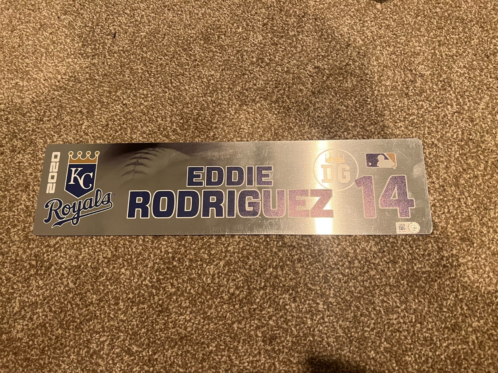 KANSAS CITY ROYALS GAME USED ? TEAM ISSUED BASEBALL NAMEPLATE EDDIE RODRIGUEZ