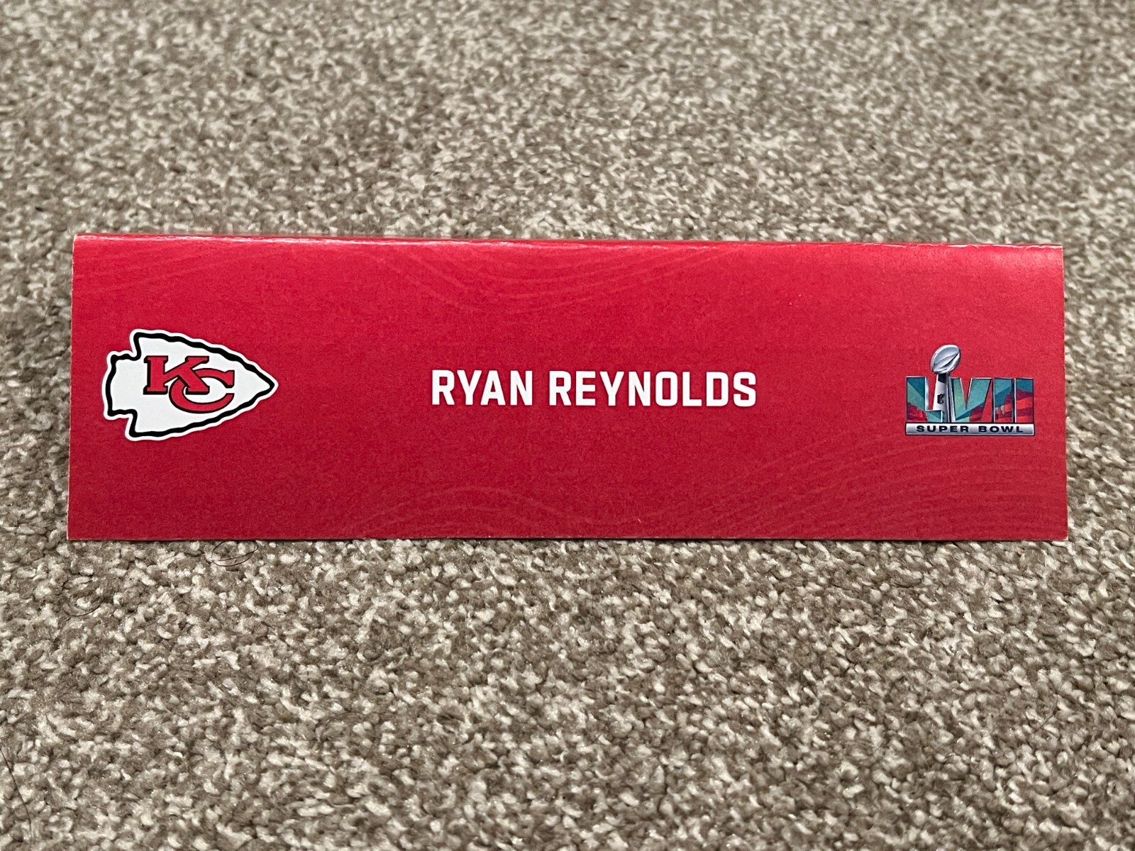 KANSAS CITY CHIEFS TEAM ISSUED SUPER BOWL LVII PAPER NAMEPLATE RYAN REYNOLDS