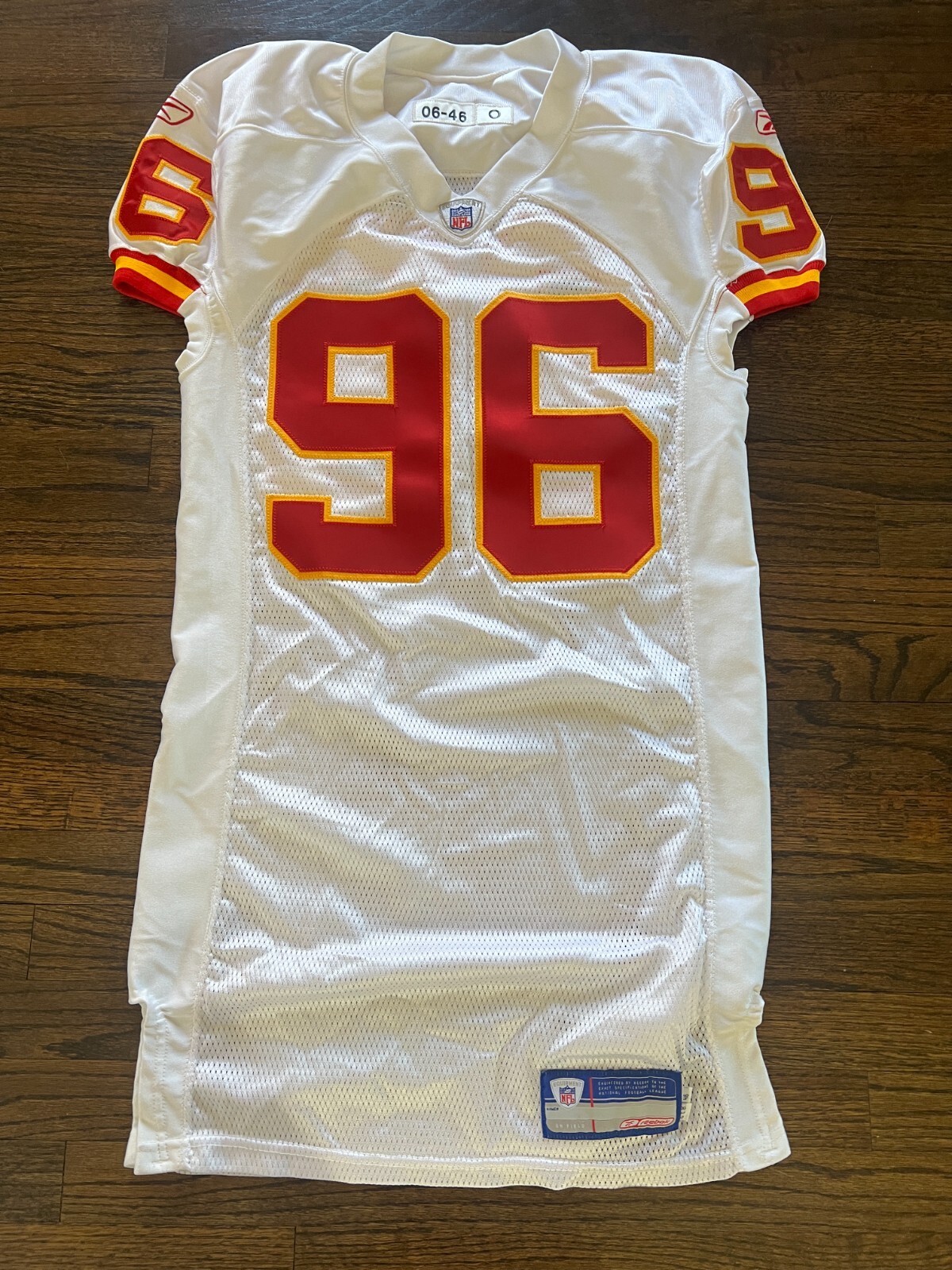 KANSAS CITY CHIEFS GAME USED ? ISSUED FOOTBALL JERSEY WHITE NO NAME PRO CUT #96