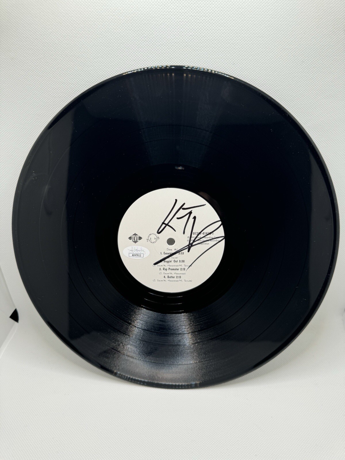 Q-TIP SIGNED VINYL A TRIBE CALLED QUEST THE LOW END THEORY AUTOGRAPHED JSA COA
