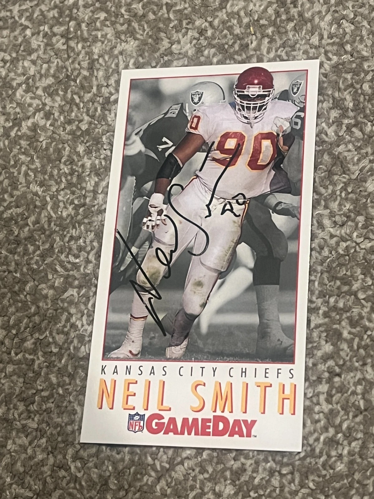 SIGNED FOOTBALL CARD AUTO KANSAS CITY CHIEFS  1992 FLEER GAMEDAY NEIL SMITH #463