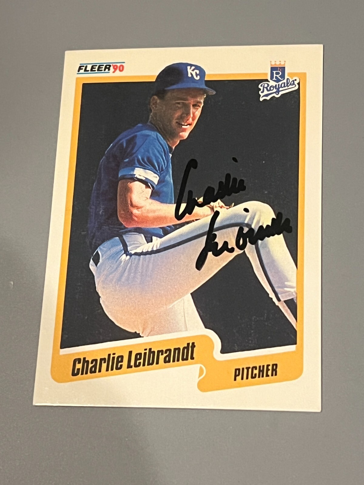 SIGNED BASEBALL CARD AUTO CHARLIE LEIBRANDT KANSAS CITY ROYALS 1990 FLEER #112