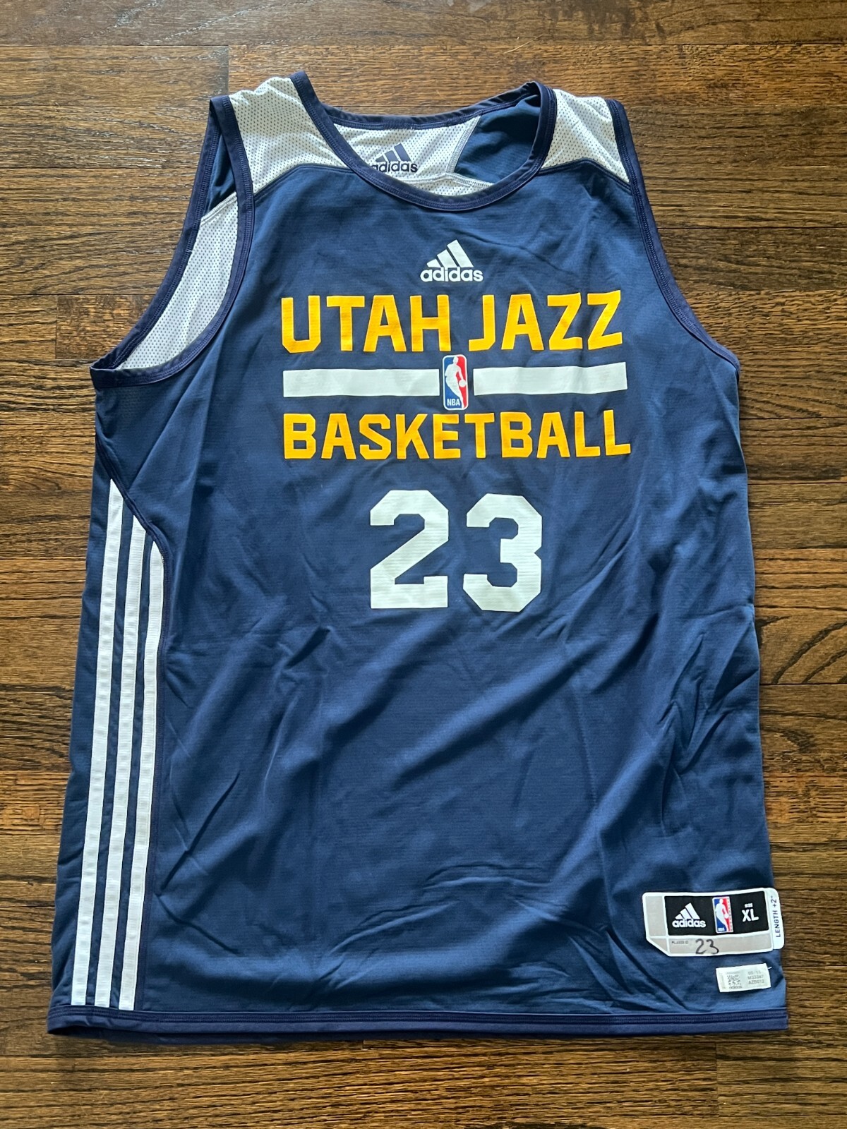 NBA SUMMER LEAGUE GAME USED JERSEY UTAH JAZZ TRAVIS LESLIE GEORGIA BASKETBALL