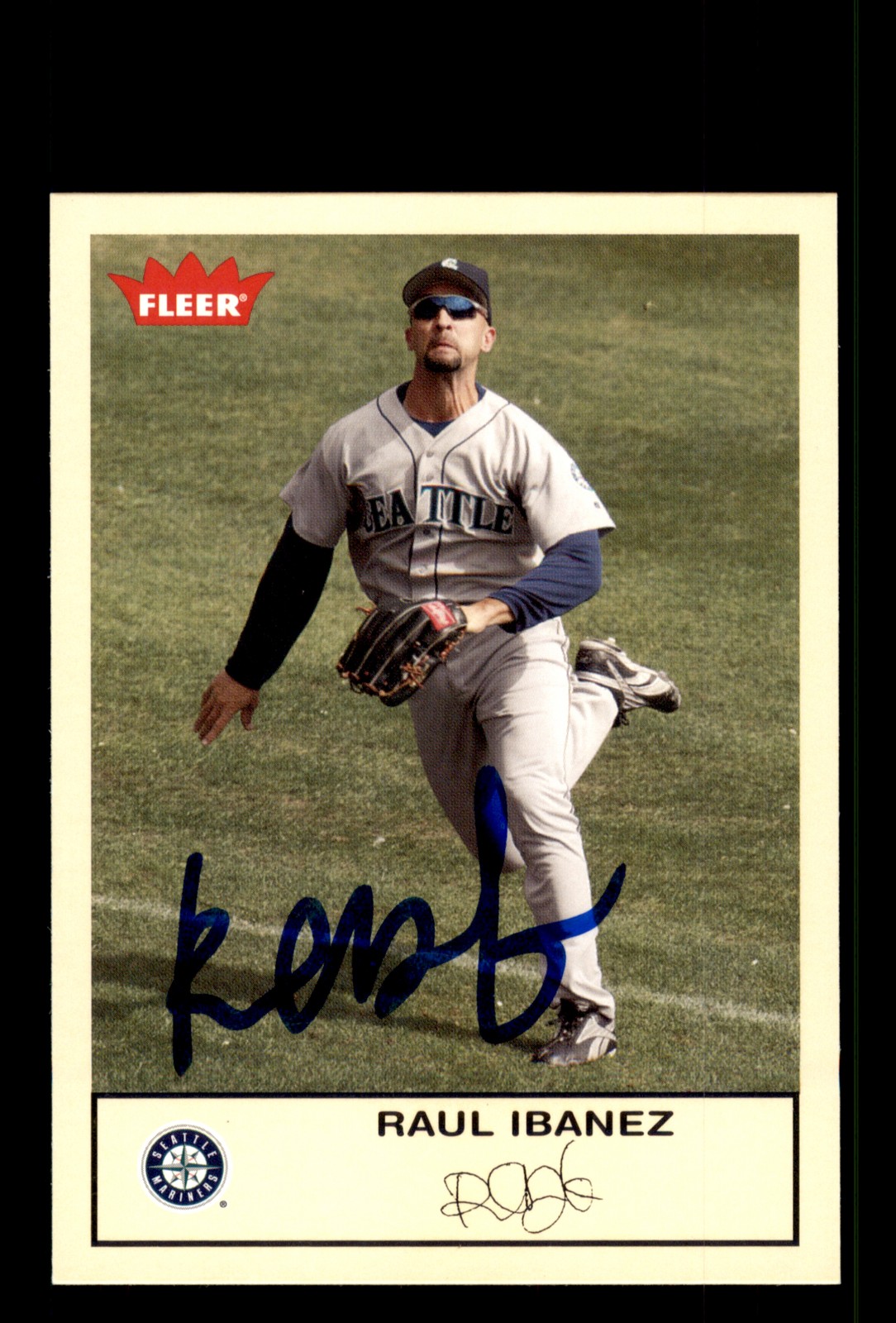 Signed Baseball Card Auto Raul Ibanez 2005 Fleer Tradition #105 Seattle Mariners