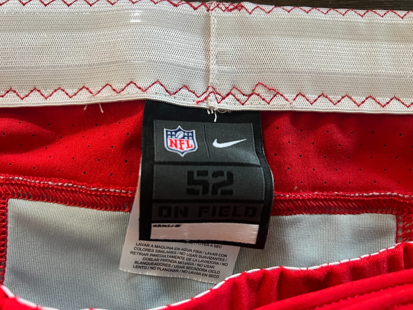 2017 GAME ISSUED KANSAS CITY CHIEFS FOOTBALL PANTS * NOT USED * RED SIZE 52