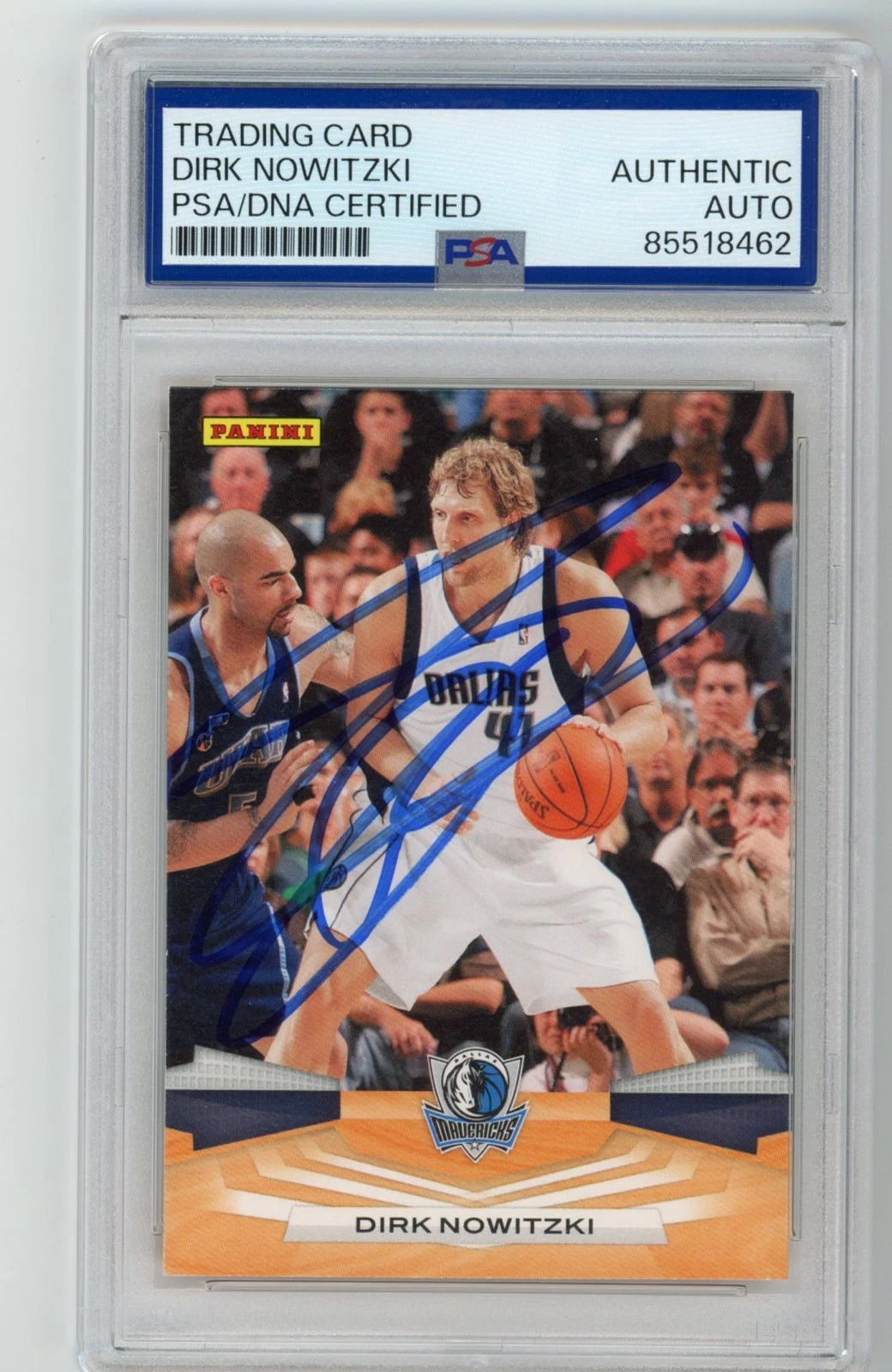 Signed Basketball Card Auto Dirk Nowitzki 2009-10 Panini #154 Mavericks PSA/DNA