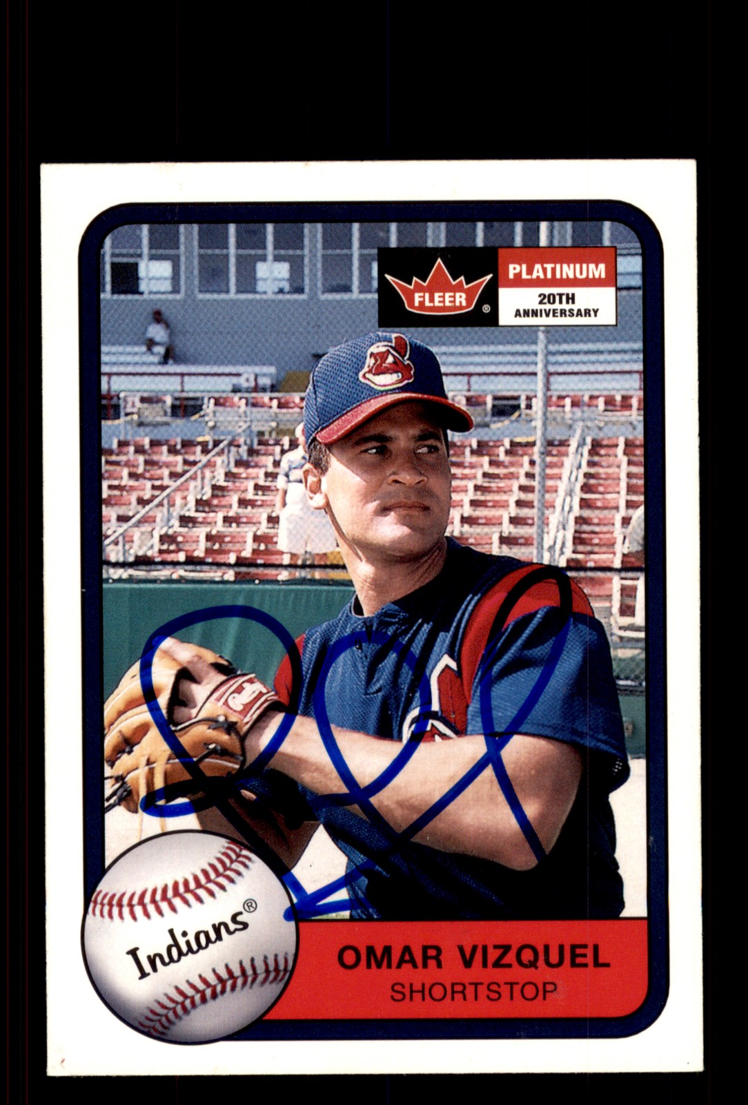 Signed Baseball Card Auto Omar Vizquel 2001 Fleer Platinum #182 Indians