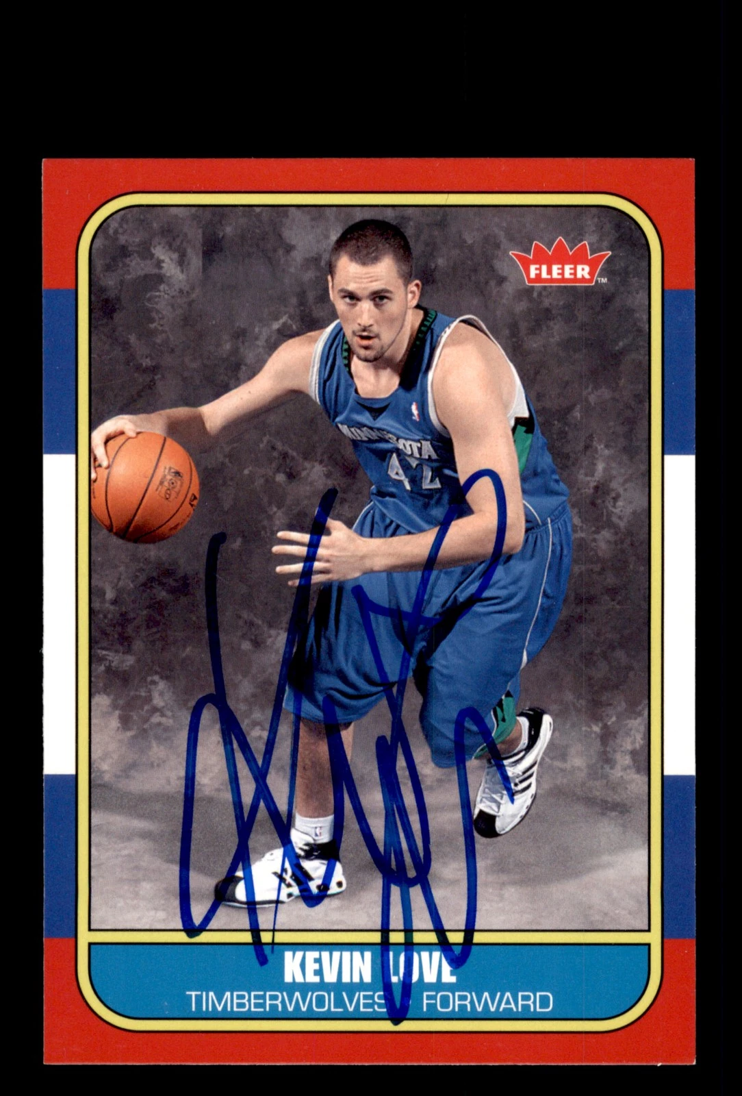 Signed Basketball Card Auto Kevin Love 2008-09 Fleer #86R-167 Timberwolves
