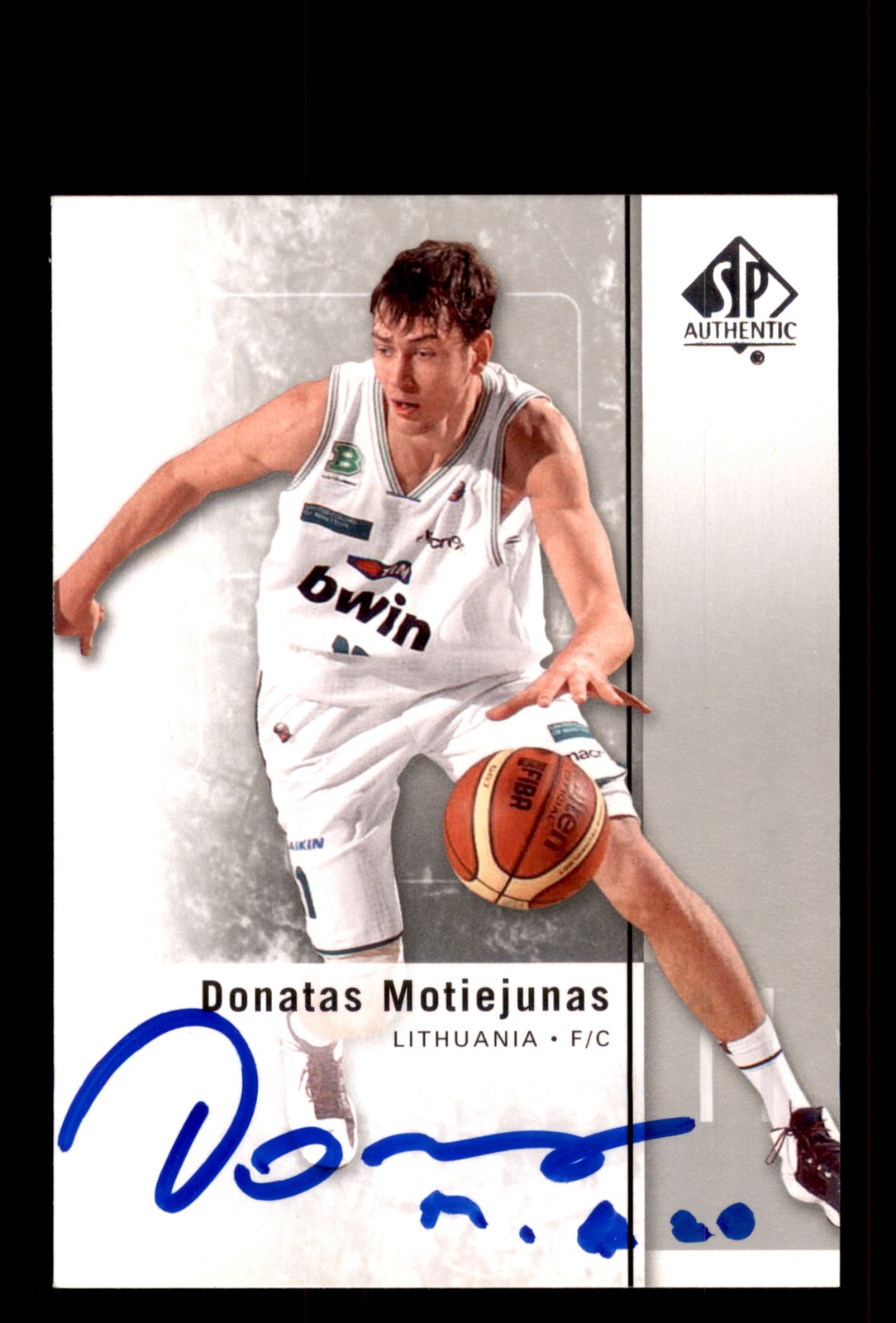 Signed Basketball Card Auto Donatas Motiejunas 2011-12 SP Authentic #40
