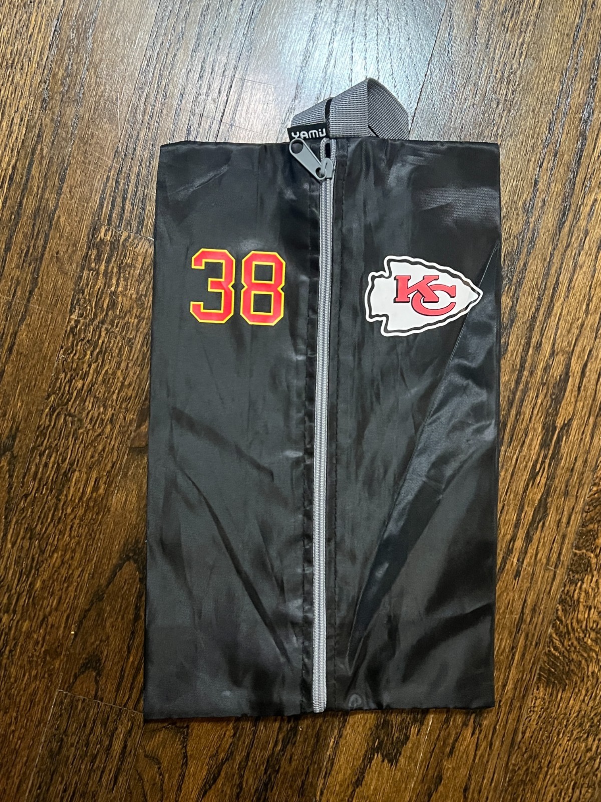 NFL FOOTBALL TEAM ISSUED KANSAS CITY CHIEFS TOILETRY BAG #38