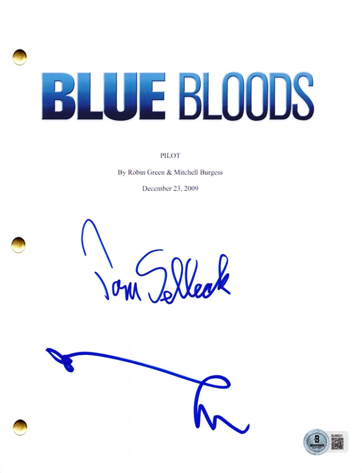 Tom Selleck Donnie Wahlberg Signed Blue Bloods Pilot Script Autograph Beckett