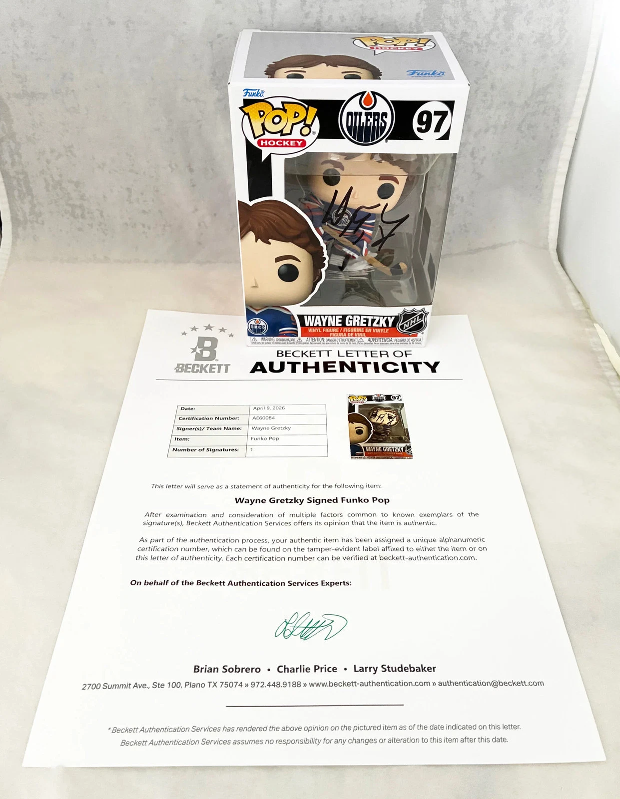 Wayne Gretzky Signed Funko Pop Edmonton Oilers Beckett BAS COA