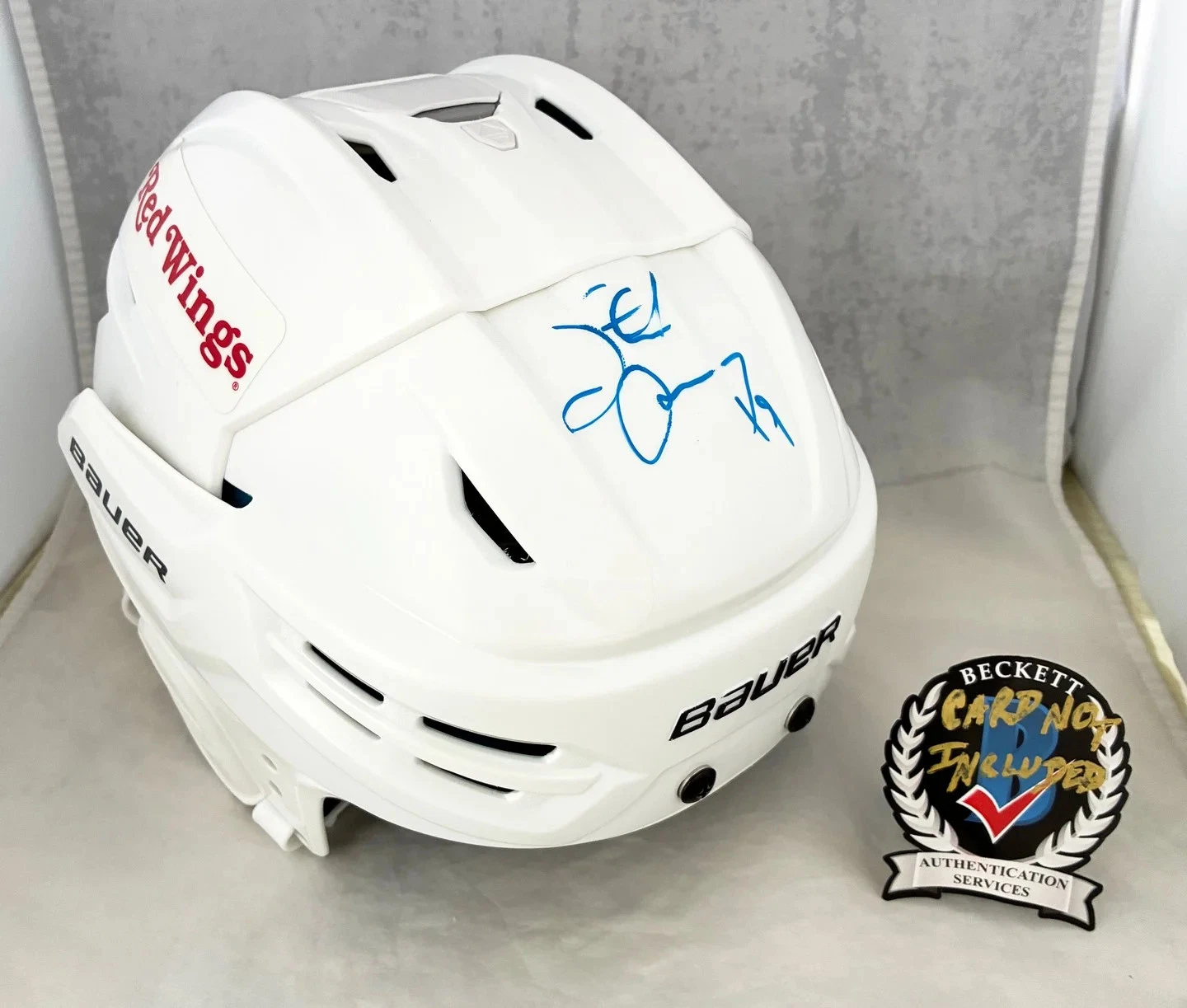 Steve Yzerman Signed Full Size Helmet Detroit Redwings Beckett BAS COA