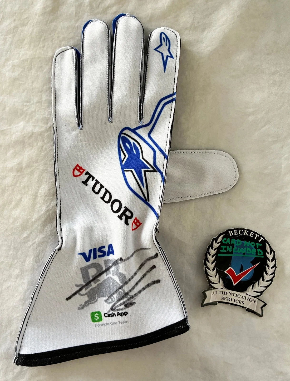 Arvid Lindblad Signed Racing Glove Visa Cash App Racing Bulls Formula 1 F1 Be...