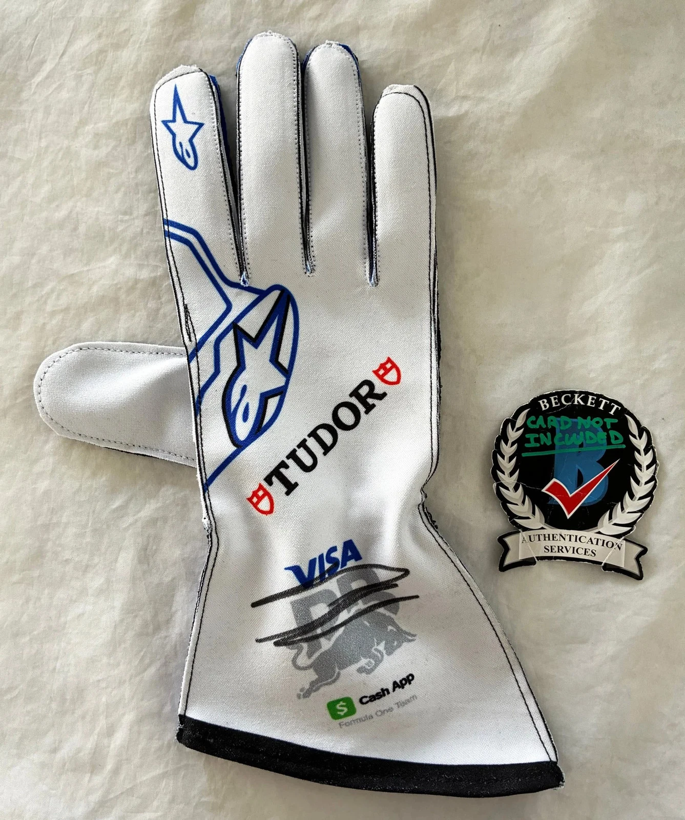 Arvid Lindblad Signed Racing Glove Visa Cash App Racing Bulls Formula 1 F1 Be...
