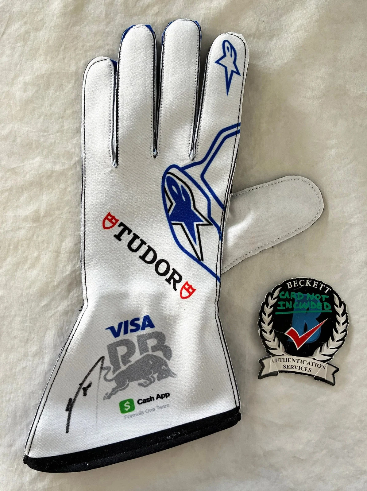 Yuki Tsunoda Signed Racing Glove Visa Cash App Racing Bulls Formula 1 F1 Beck...