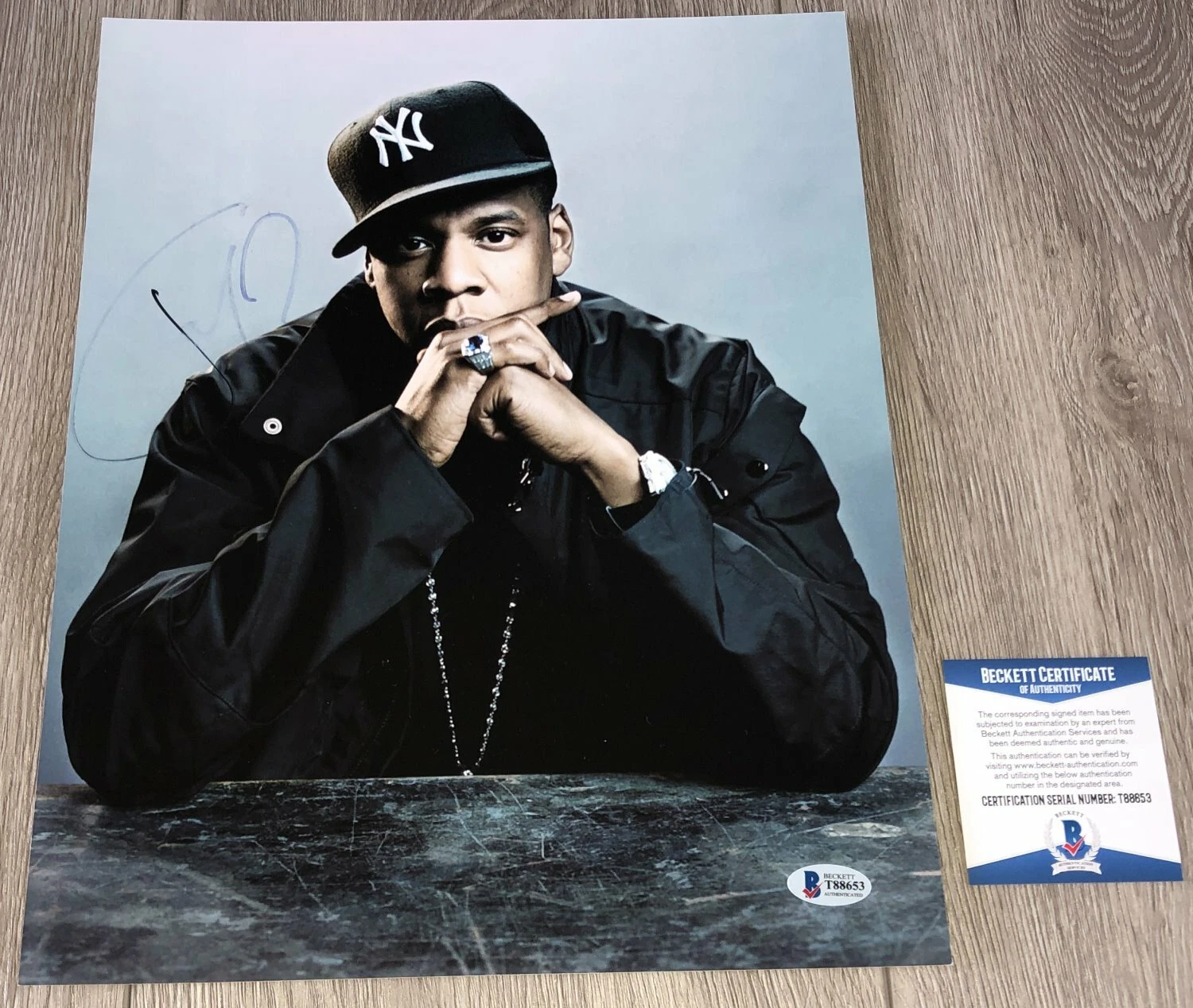 JAY-Z JAY Z SHAWN CARTER SIGNED 11x14 PHOTO w/EXACT PROOF & BECKETT BAS COA